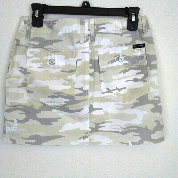 Sanctuary Camo Mini Skirt with Release Hem Size 26 - Picture 5 of 6